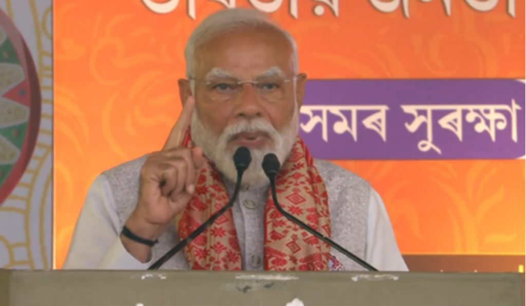PM Modi Inaugurates 50 Electric Buses for Bhavnagar Under PM e-Bus Sewa Scheme