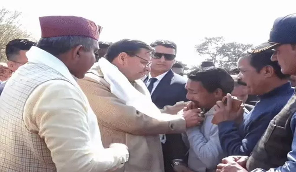 CM Dhami Lays Foundation Stone for Mithiberi-Parwal Road Widening in Sahaspur