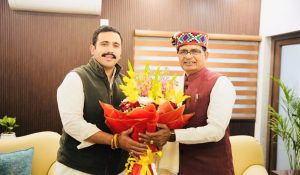 Himachal: Vikramaditya meets Union Minister Shivraj Chouhan, new roads to be built in next phase of PMGSY