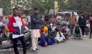 Haryana: People stressed over non-availability of cylinders; stage protest by blocking Highway in Fatehabad