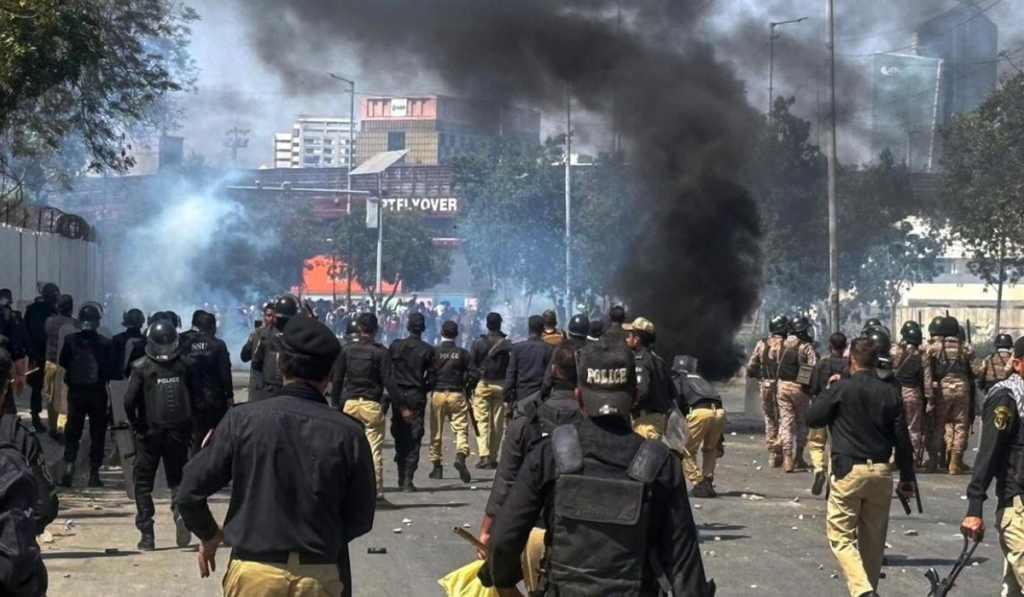 10 Killed as Protesters Storm US Consulate in Karachi Over Killing of Ayatollah Ali Khamenei