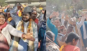 Holi with a Divine Touch: Devotees Play with Havan Ash in Uttarkashi Temple