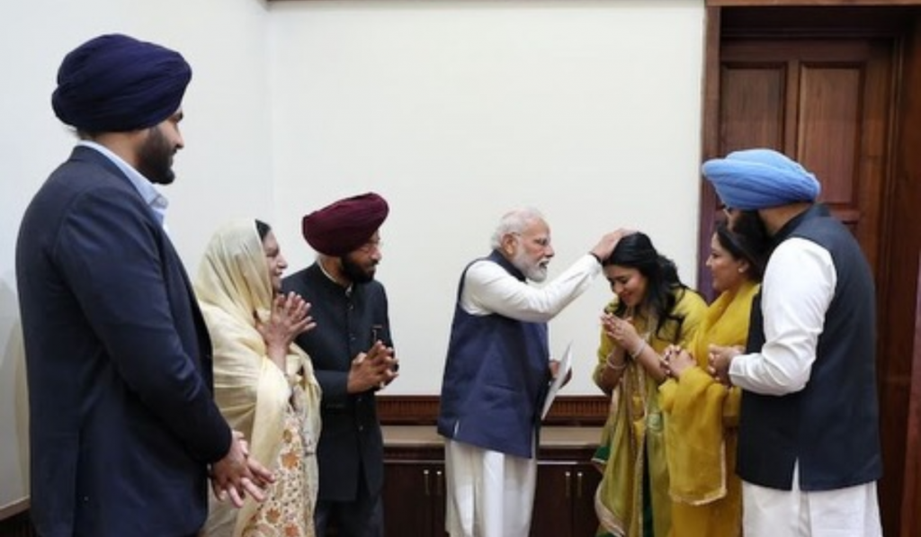 Manjinder Singh Sirsa Receives Affectionate Blessings from PM Narendra Modi