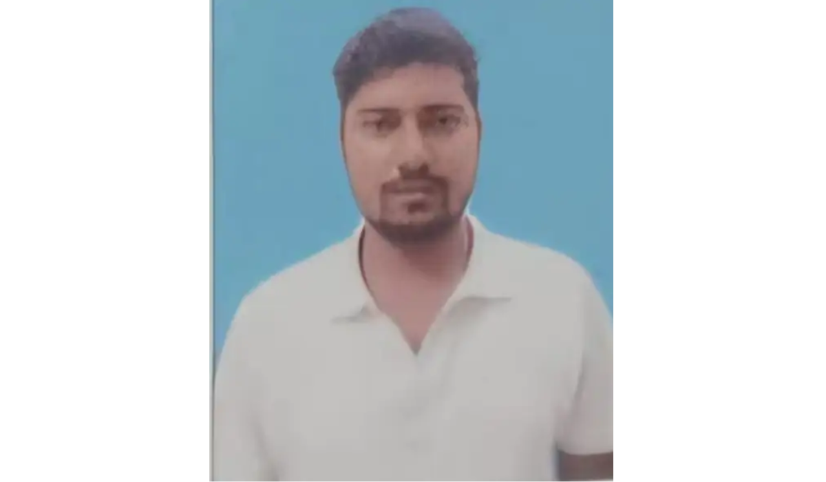 Gorakhpur Tragedy: MBBS Student Killed in Fortuner Crash, Left Hanging from Bridge Railing