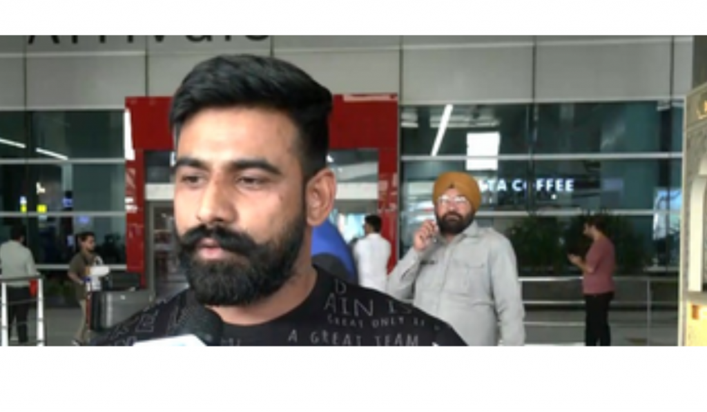 Passengers From Muscat Say Situation in Oman Normal Amid West Asia Crisis