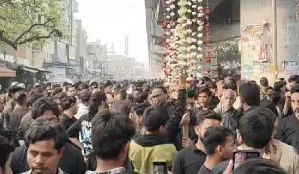 The Shia community in Lucknow took out a Gilim procession on the 19th of Ramadan