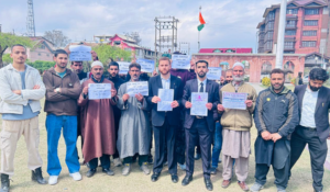 JKSA meets protesting Kashmiri students, parents over Mewar University nursing course issue