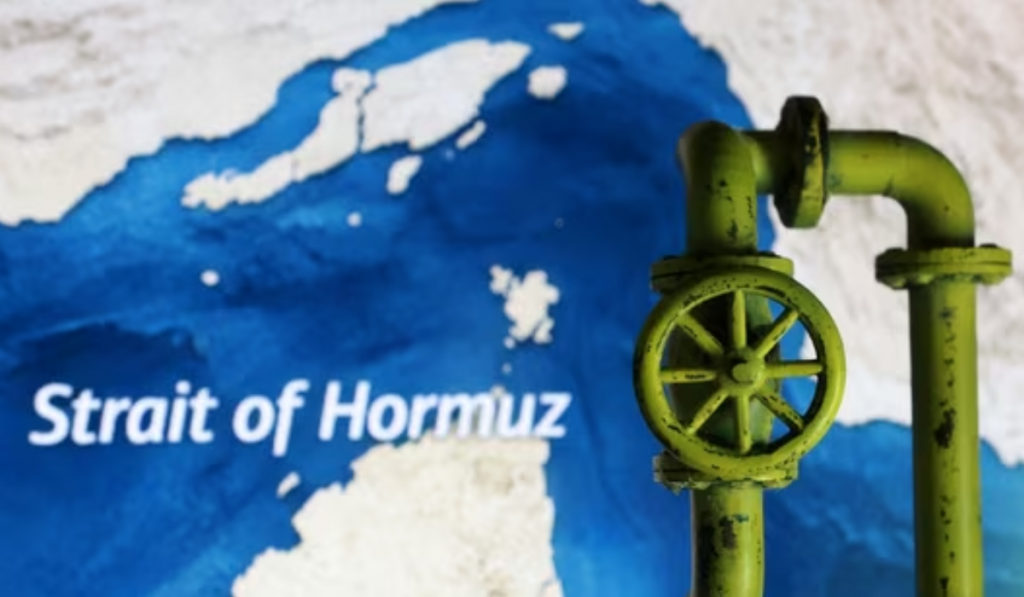 Iran's New Strategy: Tolls to be imposed on ships passing through the Strait of Hormuz