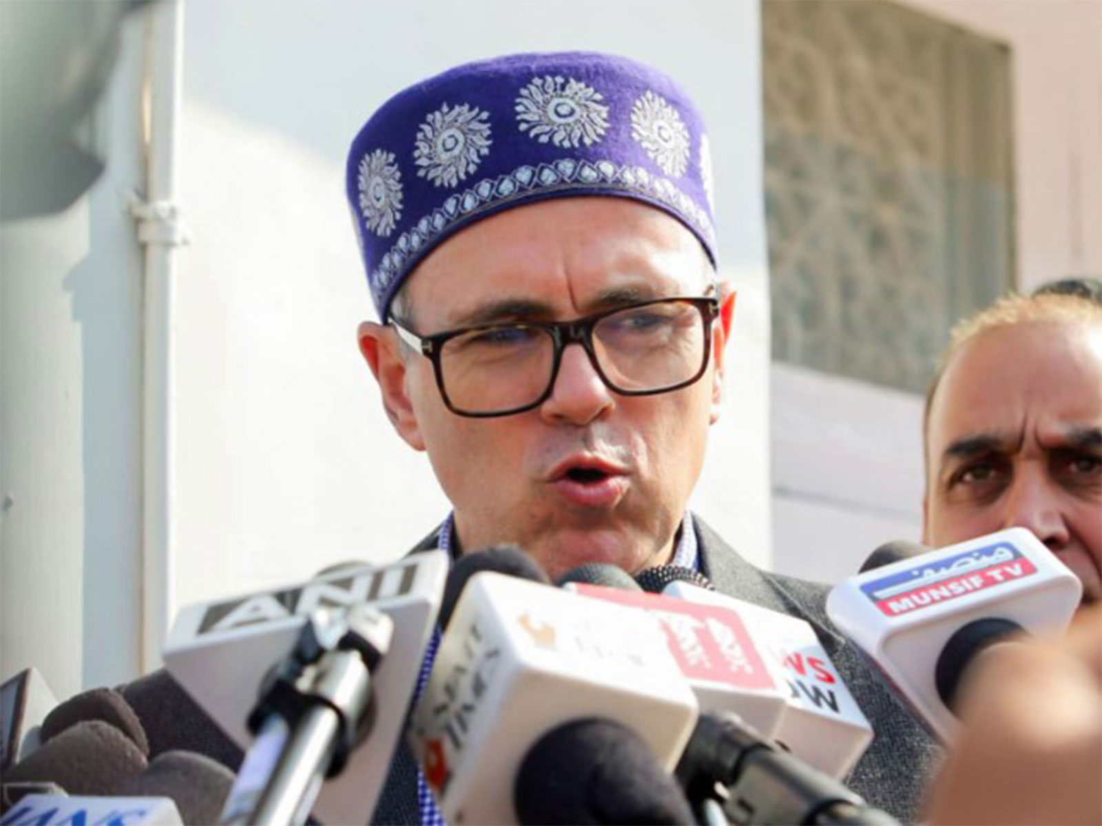 “Assassination attempt foiled”: Omar Abdullah questions how attacker got close to his father