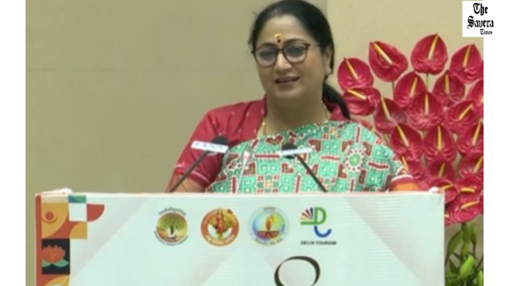 CM Rekha Gupta urges women to lead at Delhi convention