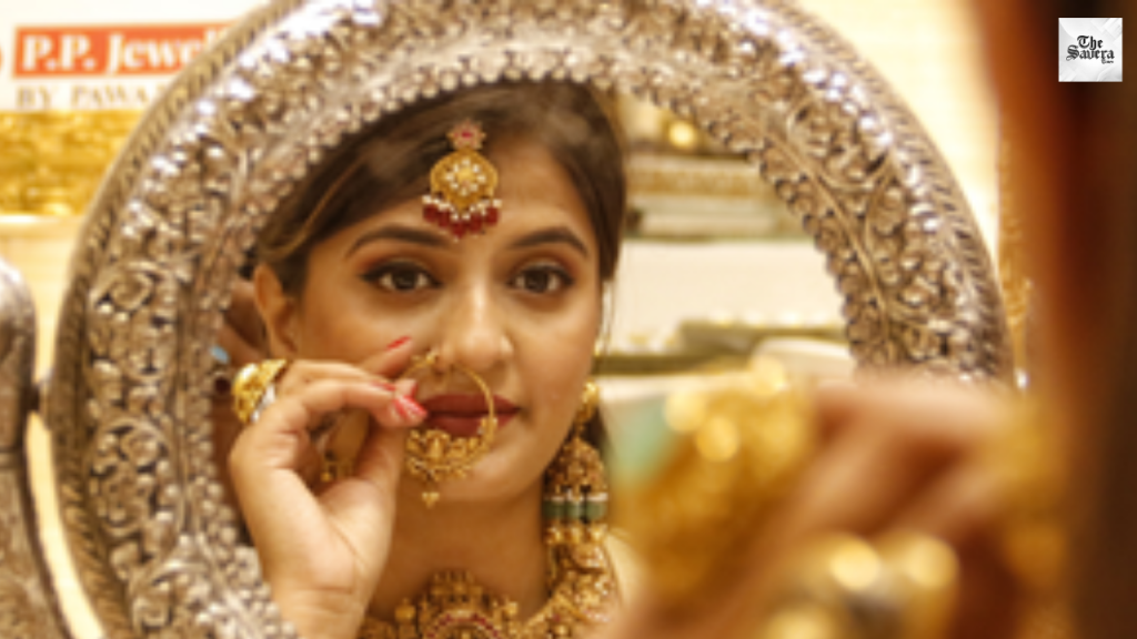 Gold, Silver Prices Climb Up to 3% Globally