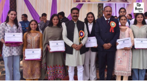 MLA honours 410 meritorious students at Mandi college