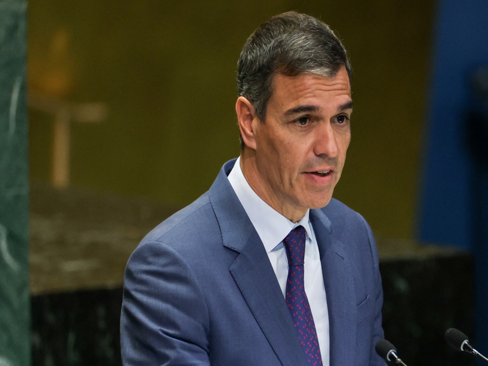 Spanish President calls for opening of Strait of Hormuz