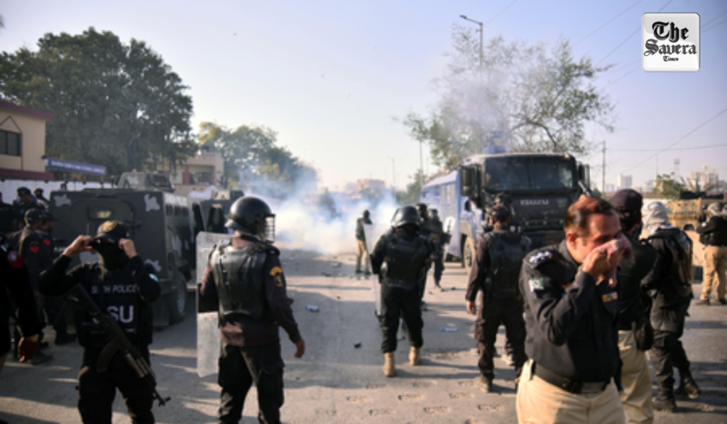 Pakistan: Roads in Karachi remain shut for third consecutive day amid heightened security