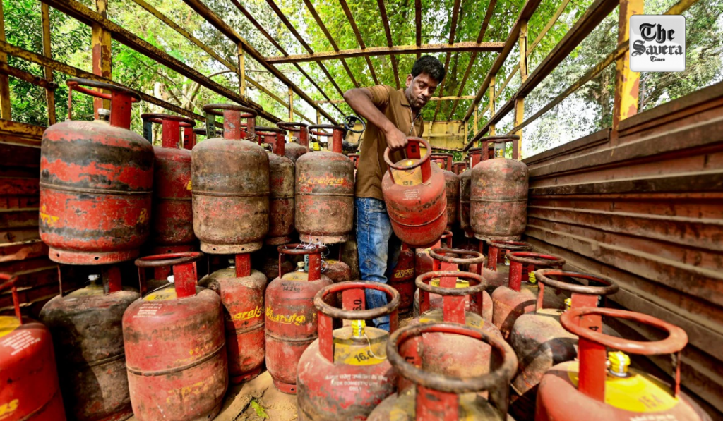 LPG cylinder shortage: Fuel supplies stable, consumers urged to move from LPG to PNG, says govt