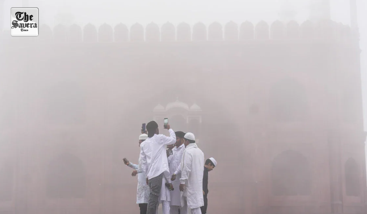 Delhi Experiences Unusual Dense Fog in March, Temperature Hits Lowest Since Feb 26