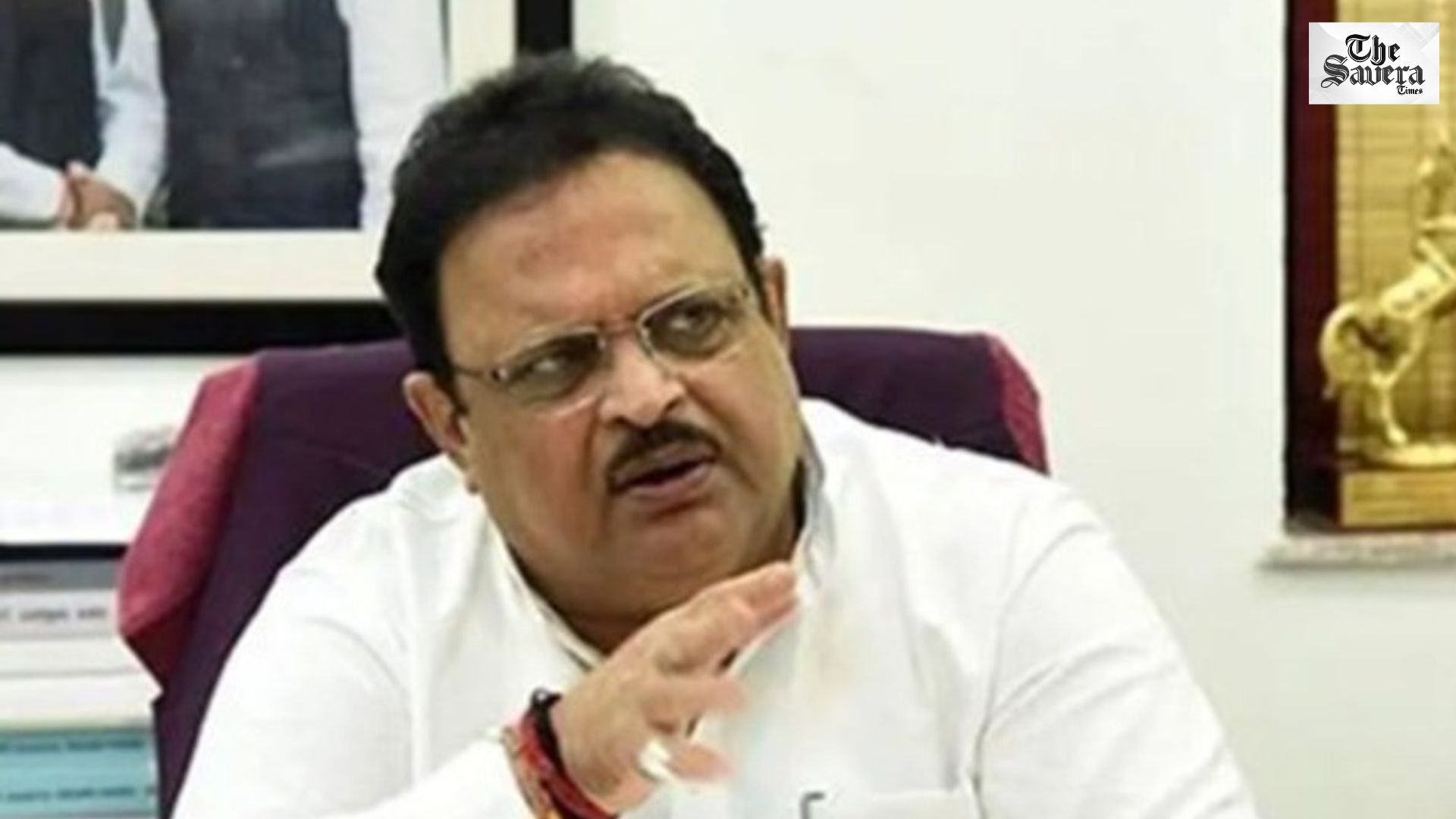 Ex‑Health Minister Pays for MRI Despite Cashless Promise