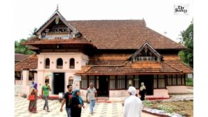 Kerala Polls: Candidates Reach Out to Voters at Eidgahs