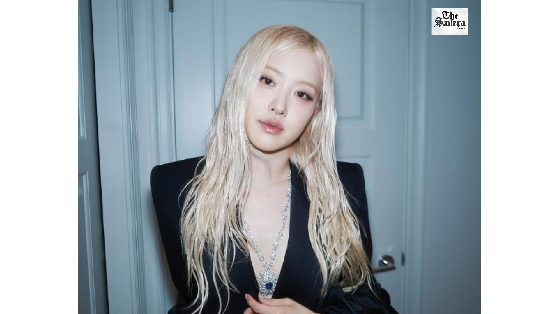 Rose Shares She’s Not Fully Comfortable in Own Skin