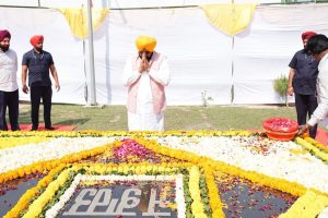 Bhagwant Mann Remembers Bhagat Singh, Stresses Education and Social Change