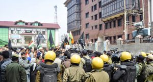 Police stop Cong protest march in Srinagar over US-India trade deal, Iran issue