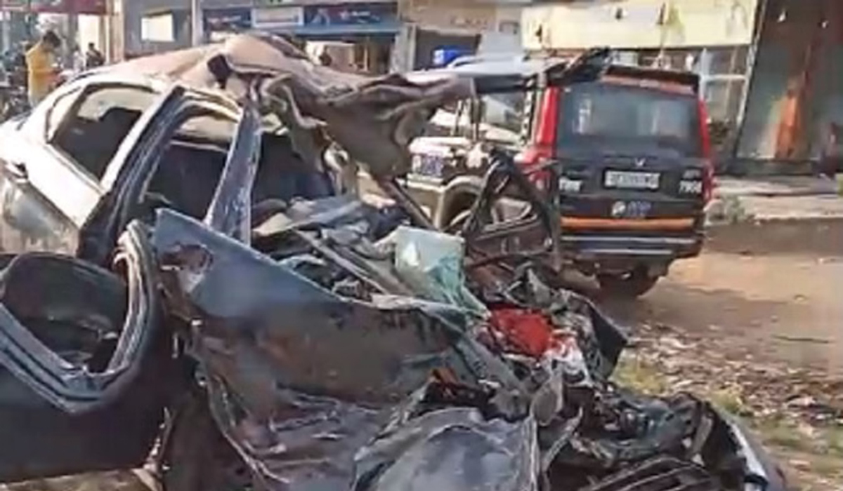Horrific Accident in Moradabad: Speeding Car Crashes into Tractor-Trolley, Four died