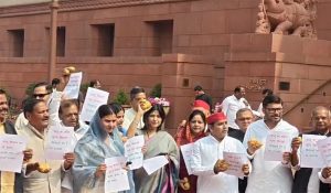 Samajwadi Party MPs hold ‘potato protest’ outside Parliament, demand “fair price” for farmers