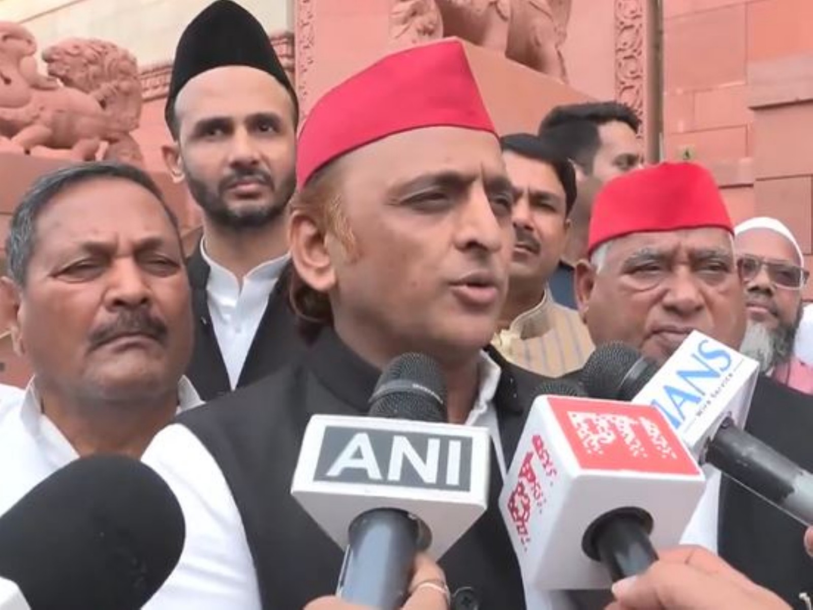 Akhilesh Yadav Questions Timing, Caste Inclusion in Women’s Reservation Bill