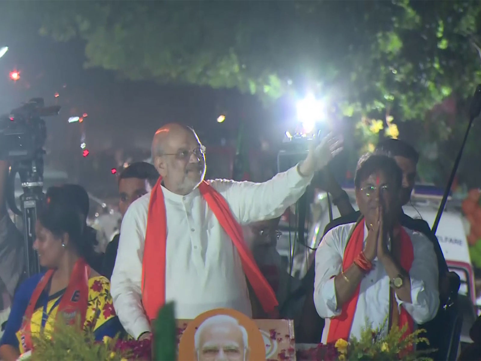 “Sun of syndicate rule is setting,” Amit Shah holds roadshow in West Bengal’s Barasat