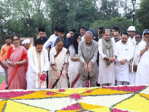 Ex-President Ram Nath Kovind, Meira Kumar pay tributes to Babu Jagjivan Ram