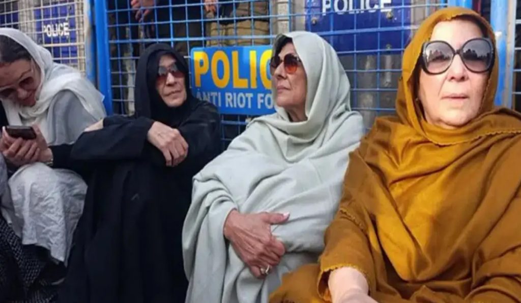 Imran Khan sisters