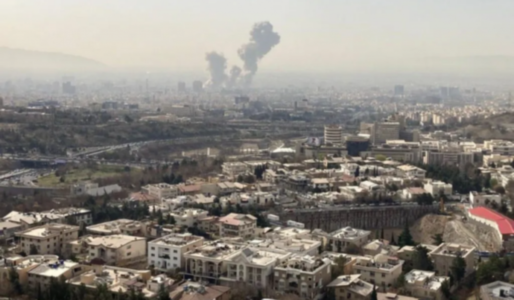 US‑Iran War Escalates: 13 Killed in Tehran After Trump’s ‘Hell’ Warning