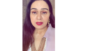 Padmini Kolhapure shares her opinion on social media and connecting with fans