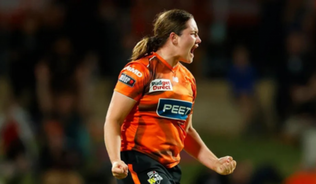 Ainsworth gets contract, Vlaeminck out; Australia women's 2026–27 squad announced