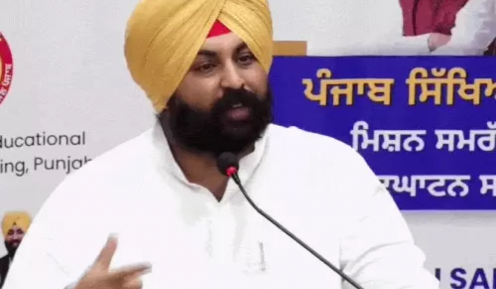 Online Attendance Tracker System Launched in Punjab Schools