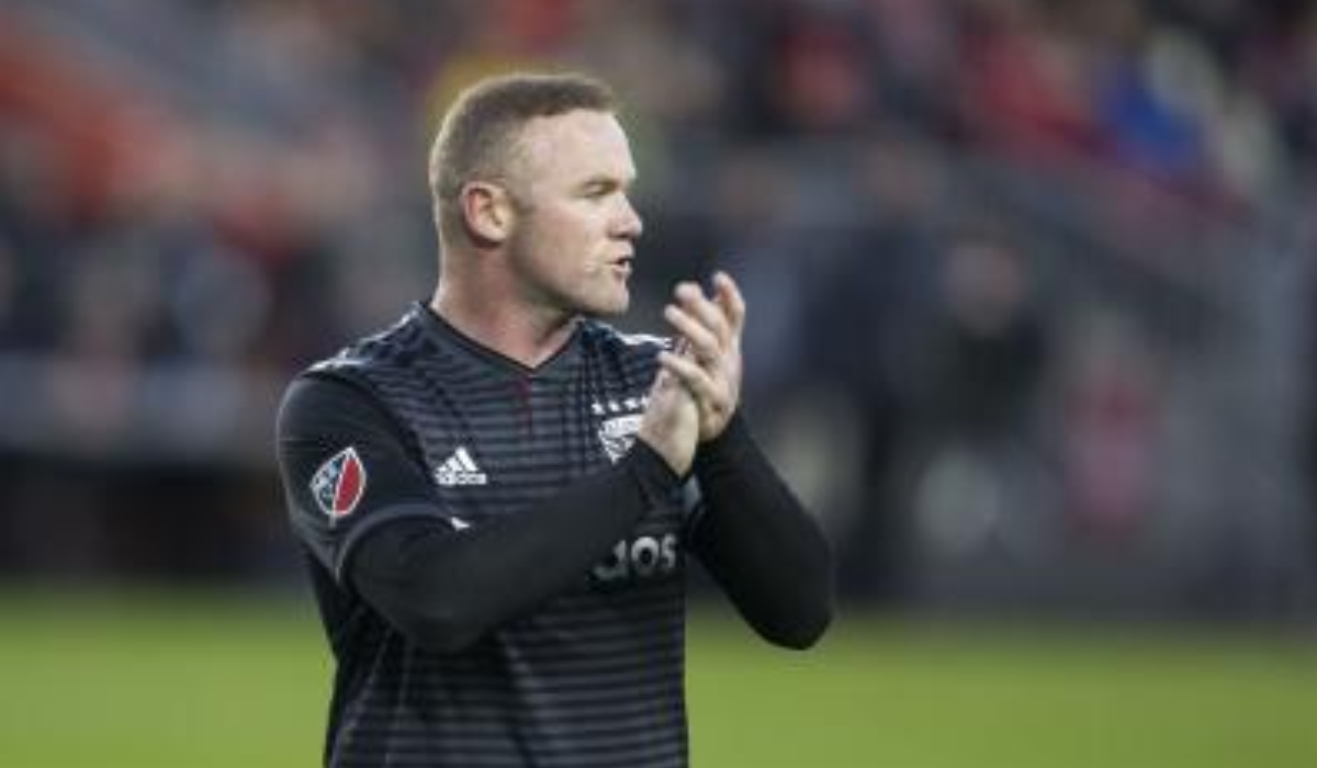 Rooney comments on Arsenal’s support, saying fans’ support is crucial