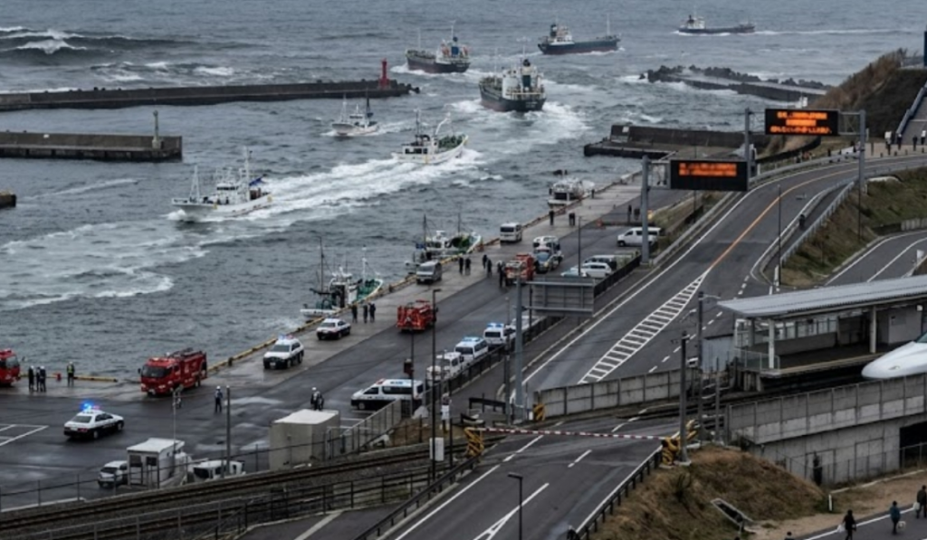 Major 7.5-magnitude earthquake hits off Japan, triggers tsunami warnings