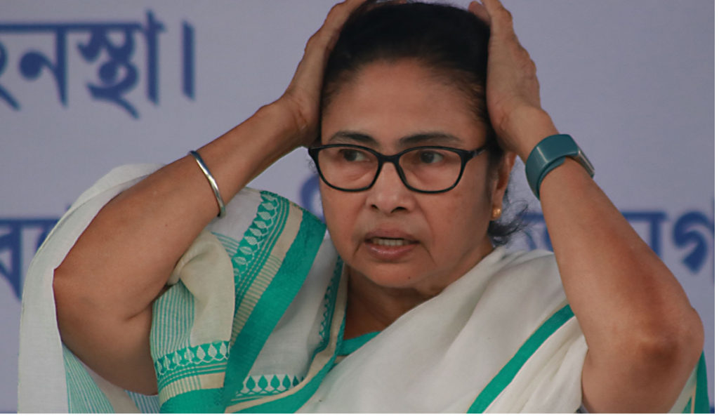 SC pulls up Mamata Banerjee for disrupting ED raid