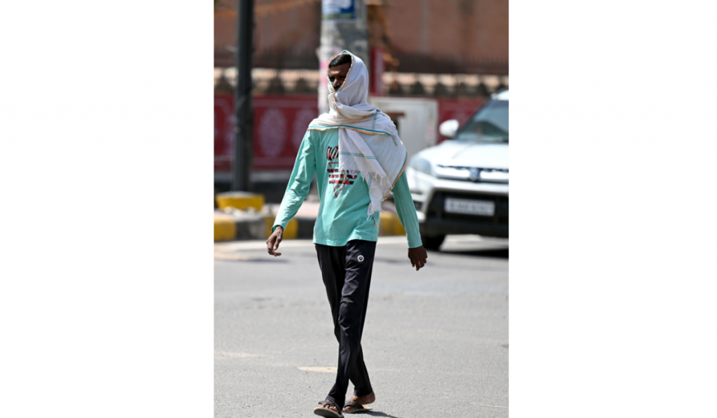 Rajasthan Heatwave Alert: Temperatures Cross 44°C, IMD Warns of Intense Heat
