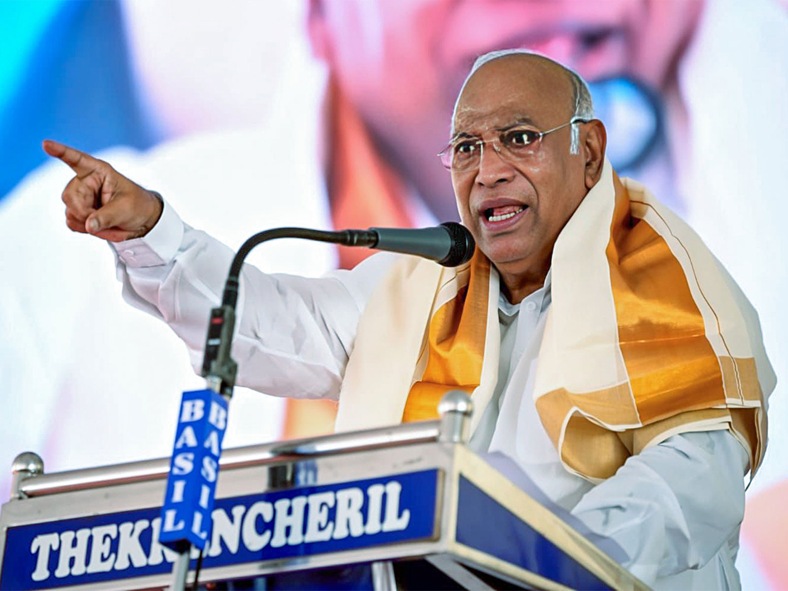 “PM doesn’t speak to people of India about their difficulties”: Mallikarjun Kharge