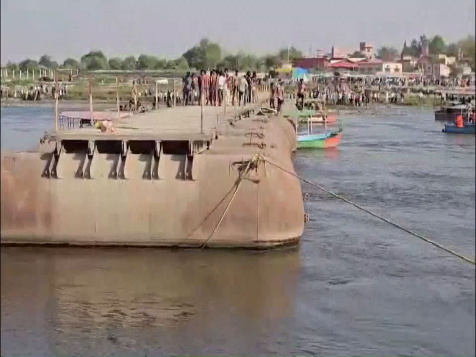 Mathura boat accident: 10 dead after vessel hits pontoon bridge in Yamuna