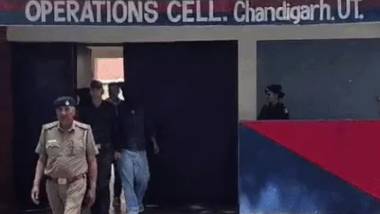 Operation cell caught the accused along with weapons.