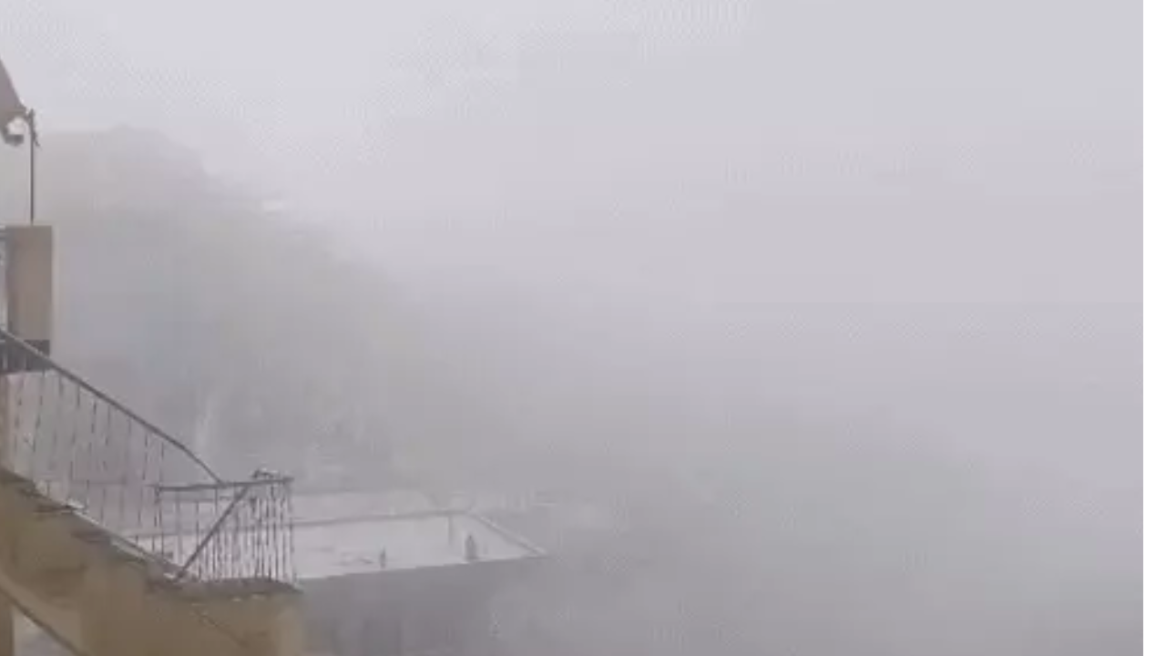 After the snowfall in the mountains two days ago, fog spread. The picture is of Almora.