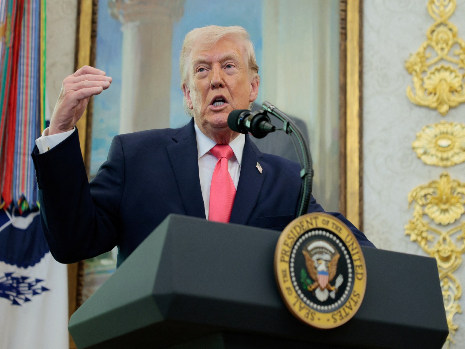 Trump to address press on Monday after high-risk Iran rescue of downed F-15 crew member