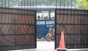 Delhi Secretariat receives bomb threat mail, search on