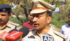 Patna daylight jewellery robbery: Criminal shot in leg while escaping
