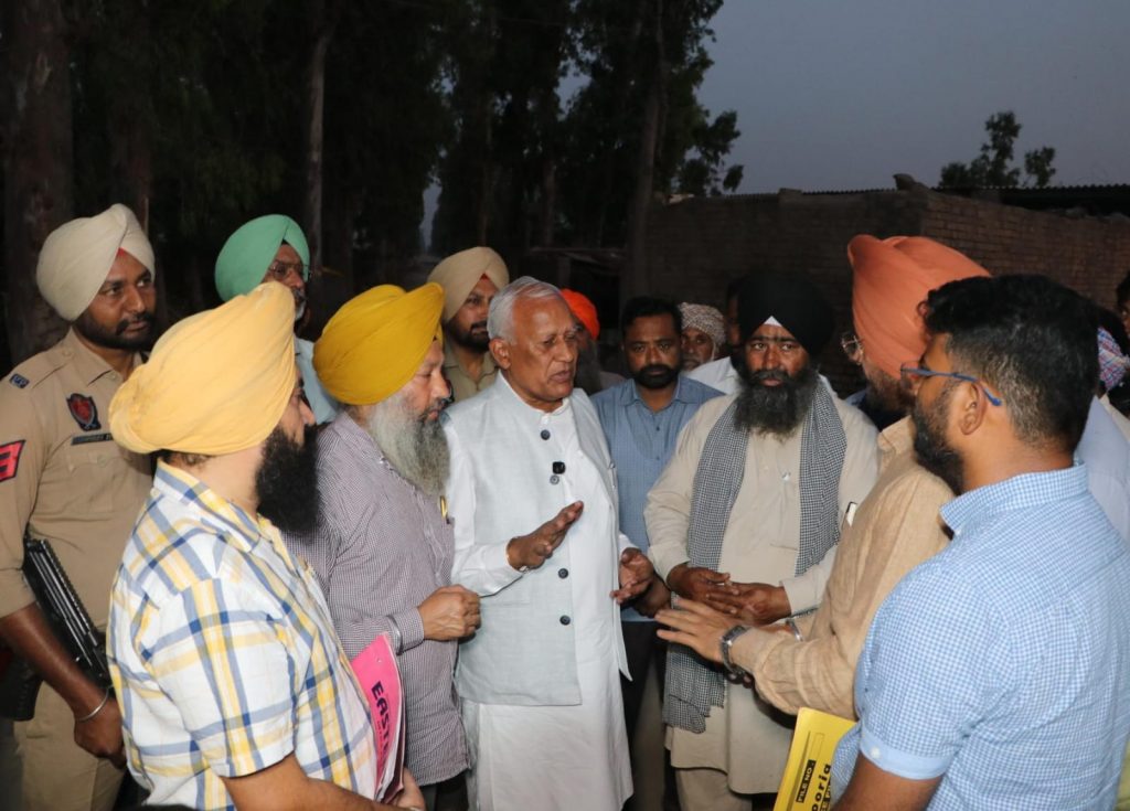 Cabinet Minister reviews flood protection works along Sutlej in Gidderpindi, Mandala Channa