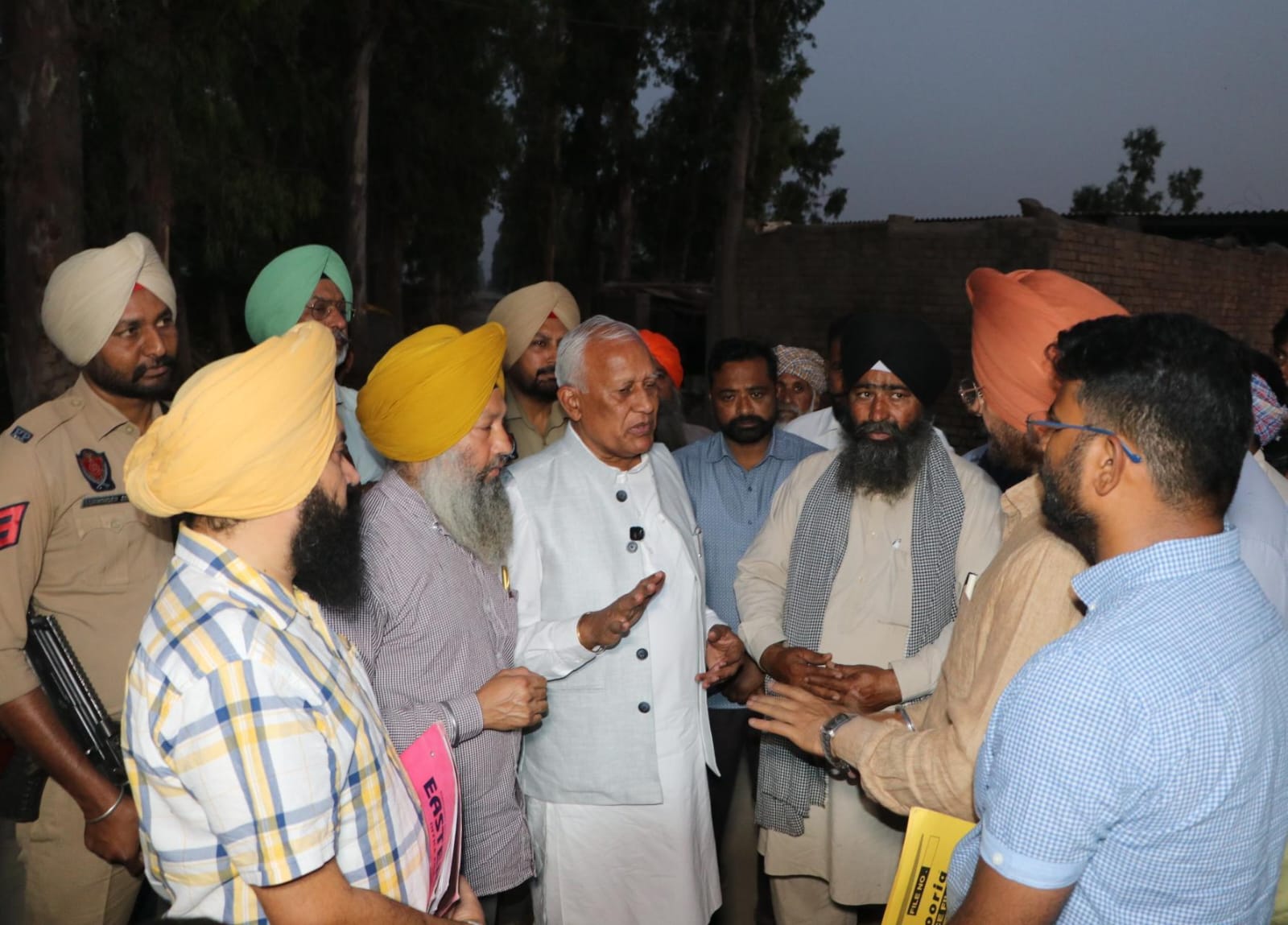 Cabinet Minister reviews flood protection works along Sutlej in Gidderpindi, Mandala Channa