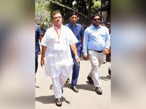 Bhabanipur cliffhanger: Adhikari edges ahead of Mamata as BJP eyes historic Bengal takeover