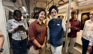 Delhi L-G Sandhu travels in Metro, inspires Delhiites to follow